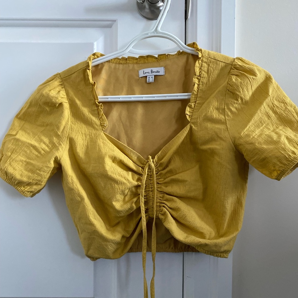 Love Bonito- Yellow crop top 💛